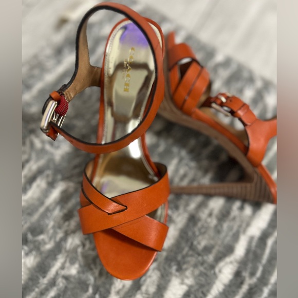 Coach heels leather size 7.5 papaya color open toe - Picture 10 of 13
